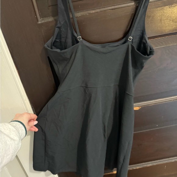 Classic Black Sleeveless Athletic Mini Dress - Picture 4 of 5